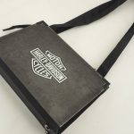 Tasche für einen Harley-Davidson Fan aus einem alten Harley-Poster und Logo